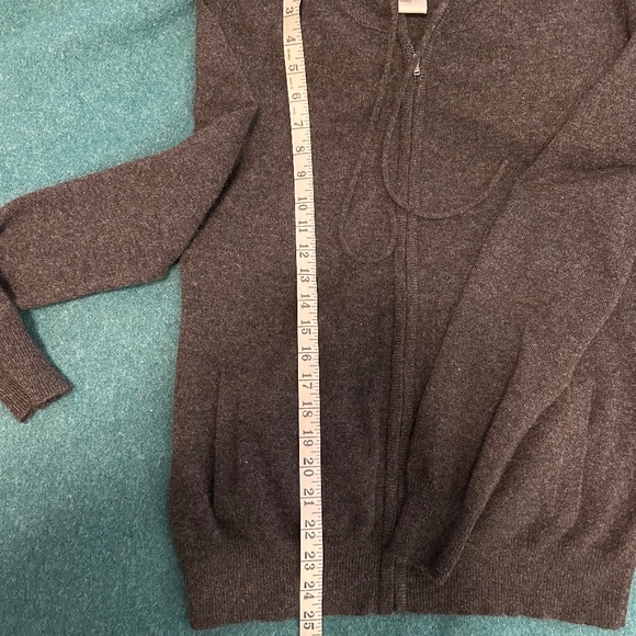 Neiman Marcus Cashmere zip up Hoodie, - Picture 6 of 10
